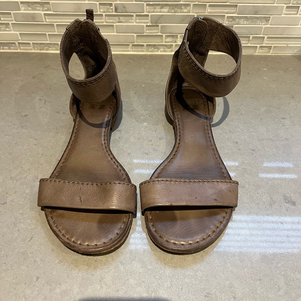 Frye grey Leather Sandals size 8